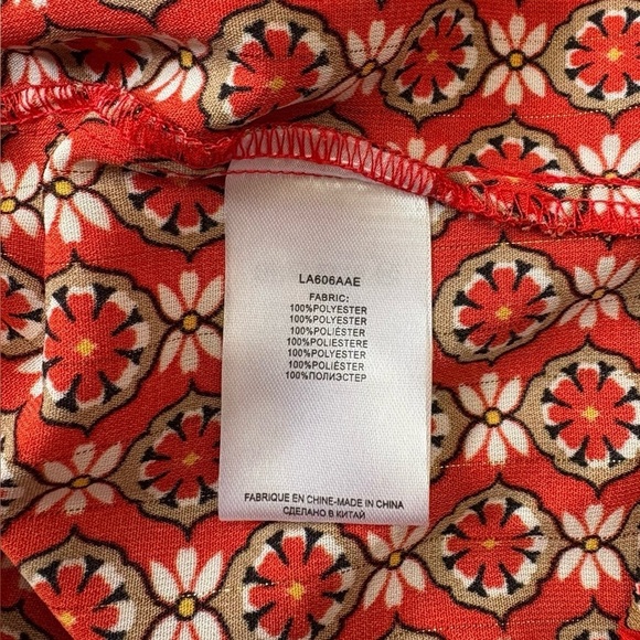 NWOT, Molly Bracken, Red Floral Patterned Shorts With Pockets, Small - Picture 8 of 11